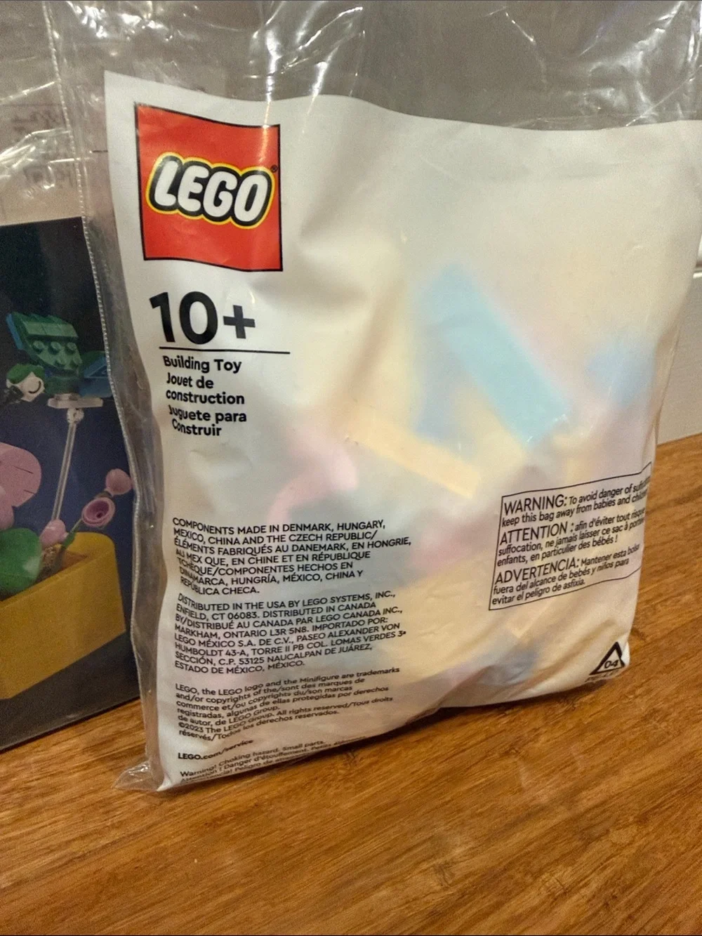 LEGO Happy Hummingbird Building Set - Pink, Yellow & Green